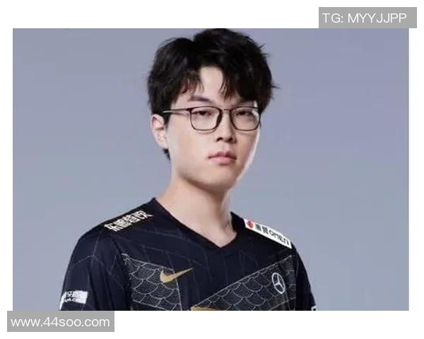 Bin上单发挥核心作用带领团队鏖战赛场书写属于自己的传奇时刻