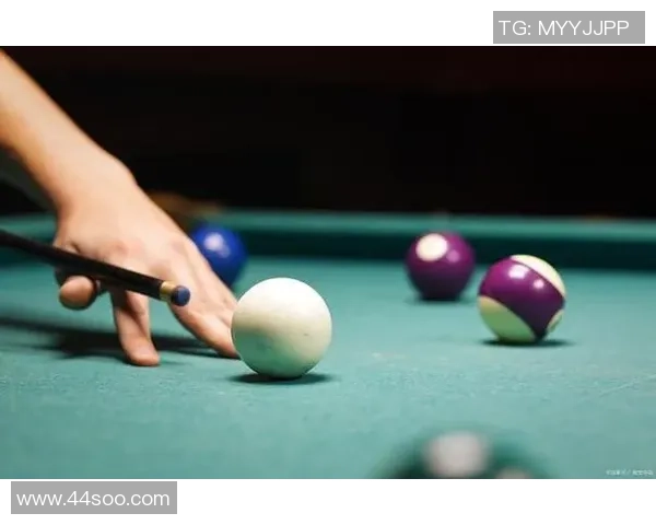 台球技巧与策略的完美结合：从基础入门到高级对决的全面解析